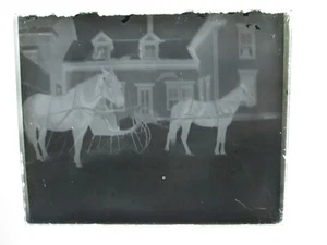 (1) LATE 1800s/EARLY 1900s GLASS NEGATIVE, TWO HORSES & SLEIGH, UNKNOWN LOCAL - Picture 1 of 1