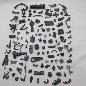 Menge (50+) Warhammer 40k und Fantasy Teile und Stücke - Bild 1 von 7