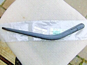 NISSAN MICRA BRACCIO TERGICRISTALLO POSTERIORE - Foto 1 di 2