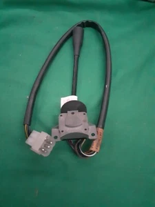 BMW E12 E21 E24 DEVIO TERGICRISTALLI 1361057 13648294 NUOVO ORIGINALE - Imagen 1 de 1