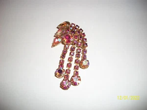 Pink cascading stone brooch / pin - Picture 1 of 8