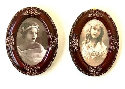 Set of 2 Vintage Victorian Style Burgundy w/Gold Accents Oval 4x6 Photo Frames - Image 1 of 4