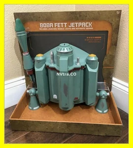 STAR WARS GALAXY'S EDGE BOBA FETT JETPACK CON LUCES DE LANZAMIENTO DE MISILES Y SONIDO NUEVO - Imagen 1 de 10