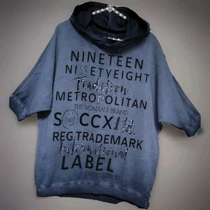 "SOCCX" KAPUZENPULLI XXL BLAU FLEDERMAUSÄRMEL+WORDING-PRINT+PAILLETTEN NEUWERTIG - Bild 1 von 19