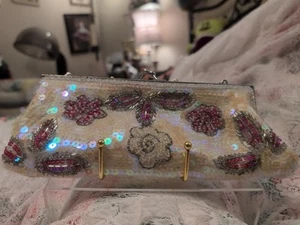 Vintage Purse- Red, Yellow, White With Chain And Kisslock - Picture 1 of 13
