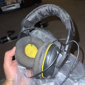 Corsair Vengeance 2100 Headphone Black/Yellow Over-ear Headset *NO USB DONGLE* - Picture 1 of 3