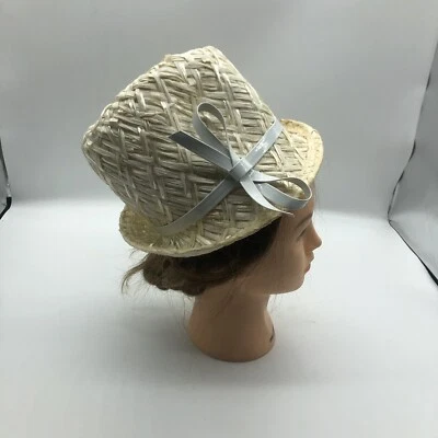 Sombrero Vagabundo Rafia Blanco Con Plástico Blanco Lazo Unión Hecho en EE. UU. 1960 De Colección Foto 1 de 4