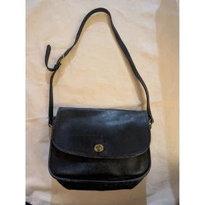 Coach Umhängetasche schwarz Leder Klappe Messing City Sattel Drehverschluss Stil 9790 - Bild 1 von 16