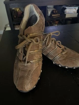 ***Skechers SN 46071 para mujer talla Zapatos de motociclista de cuero 9,5 marrón/bronceado gamuza Foto 1 de 4