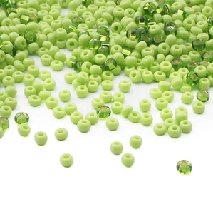Lot (1000) vintage Czech pale green emerald rondelle glass seed beads 1.5mm - Picture 1 of 3