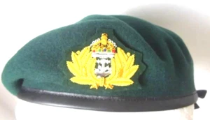 ROYAL NAVY COMMANDO KINGS CROWN OFFICER BERET & CAP BADGE CIIIR - Picture 1 of 5