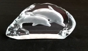Etched Glass Crystal Dolphin Figurine 8x4 Paperweight 2 Dolphins Iceberg - Picture 1 of 15