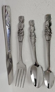 Oneida Peter Forchetta Coniglio Cucchiai Coltello Set Posate Inox Neonati e Bambini - Foto 1 di 7