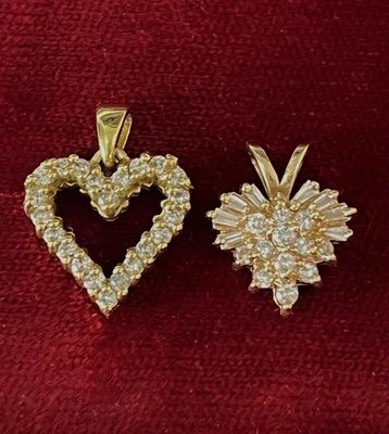Colgantes de corazón de dos diamantes - oro amarillo de 18 quilates y 14 k Foto 1 de 4