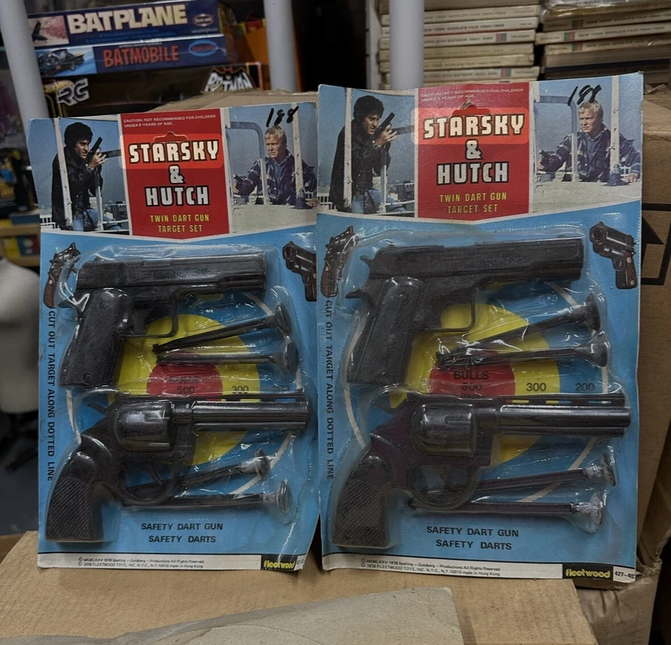 Pistola de dardos doble Fleetwood Starsky & Hutch revólver de juguete y desgaste de estante Baretta Foto 1 de 1