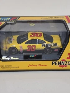 Revell Johnny Benson #30 Pennzoil 1997 1:43 Scale Diecast Car Grand Prix NASCAR - Picture 1 of 6