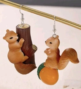 Boucle d'oreille asymétrique, dépareillé, Écureuil, Nature, Bois. - Picture 1 of 1