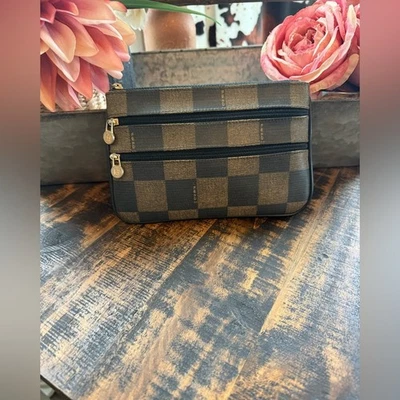 Fendi Penguin Multi-Zip Pouch - Image 1 of 4