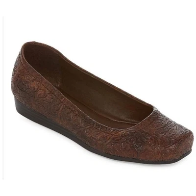 Zapatos planos Yuu Impress marrón floral en relieve para mujer talla 8 Foto 1 de 4