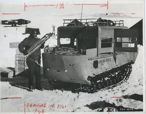 Polar Expedition Studebaker M29 USN 94-25022 Tracked Vehicle Press Photo - Picture 1 of 2