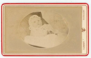 PHOTO CDV photographie vintage Clément à Tourcoing, un bébé POST-MORTEM - Picture 1 of 2
