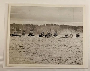 1983 Olympia Harbor Tugboat Parade Photo Mark Freeman Seattle Maritime 8x10 - Picture 1 of 11