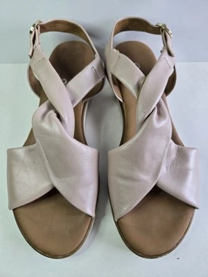 Sandalias cruzadas Garbor talla 10 ricas de corcho delanteras para mujer rosa hebilla gamuza cómodas Foto 1 de 4