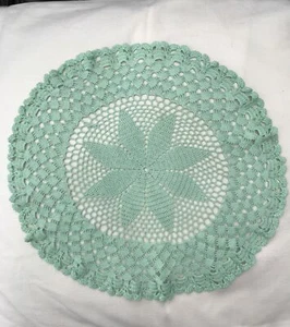 Vintage Hand Crocheted Cotton Sateen Thread Round Doily Table Centrepiece 26cm - Picture 1 of 2