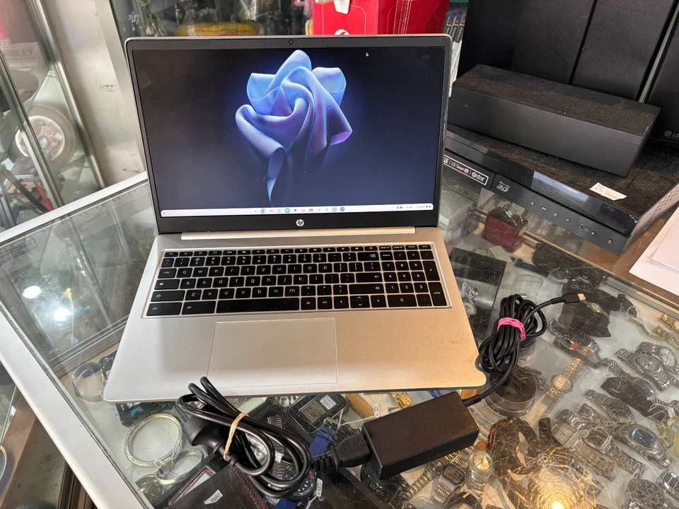 HP CHROMEBOOK 15A-NA0017TU  (128GB EMMC / 4GB RAM) IN SILVER - Image 1 of 4