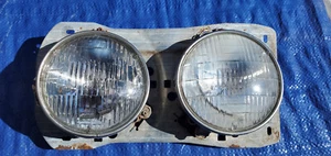 Dodge Coronet 1967 soporte de montaje de faros parte derecha #SAE H67W. Anuncio usado #0390 - Imagen 1 de 14
