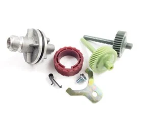 GM GMC 700R4 Transmission 44-45 & 17 Driven Speedometer Set w 40-45 Housing Set - Bild 1 von 1