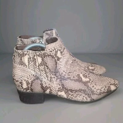 Botas de tornozelo Unisa couro com zíper salto alto cinza tamanho 8,5M - Imagem 1 de 4