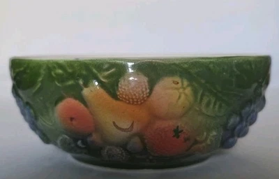 Barbotine Fruit Bowl from Sarreguemines, 1940s French majolica-style fruit bowls - Image 1 of 4