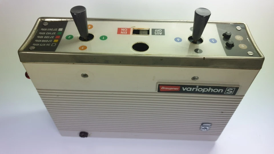 RARITÄT - Graupner-Grundig Variophon 10-Kanal RC "Tip-Tip"-Fernsteuerungssender  - Bild 1 von 4