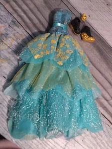 Disney Descendants 2 Royal Yacht Uma Dress and Shoes NO DOLL + Bracelete - Picture 1 of 5