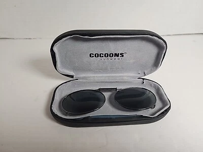 COCOONS Lente Negra Polarizada Prendas para el Sol Gafas de Sol con Clip Marco de Metal con Estuche Rígido Foto 1 de 4