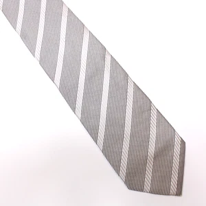 Giorgio Armani Tie 100% Silk Gray Silver Diagonal Stripe Made in Italy Mens Neck - Picture 1 of 7