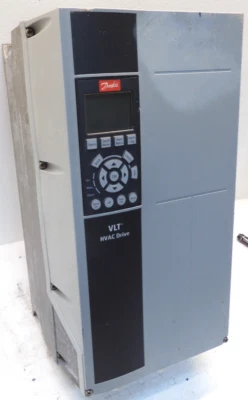 FC-102P7K5T4E55H1XGXXXXSXXXXAXBXCXXXXDX, VLT, Danfoss - Gehäuse beschädigt - Bild 1 von 4