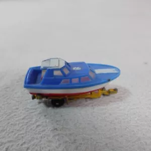 Tootsie Toy Boat Cabin Cruiser & Yellow Transport Trailer HO Plastic Diecast - Picture 1 of 11