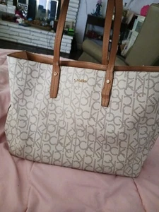 Calvinklien Tote - Picture 1 of 13