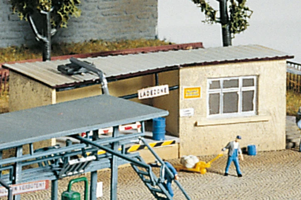 Piko 60022 N Scale Bulk Oil Dealer Office Kit - Image 1 of 1