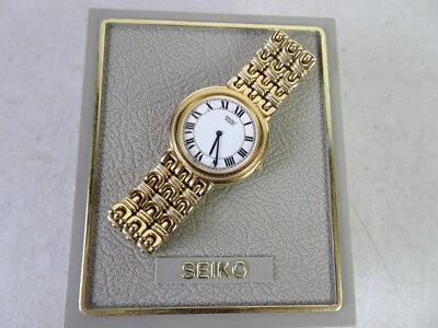 精工5Y30-6070金色女士腕表 — 第 1/4 张图片