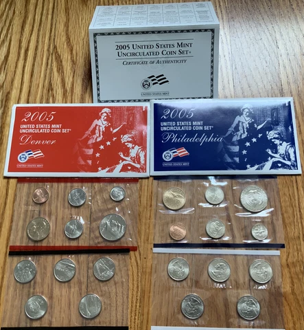 2005 United States US Mint Uncirculated Coin Set P&D w.COA /OGP 22 COINS Cover