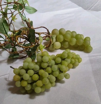 Lote de uvas verdes falsas realistas cacho 2 e aglomerado de videiras frutas artificiais - Imagem 1 de 4