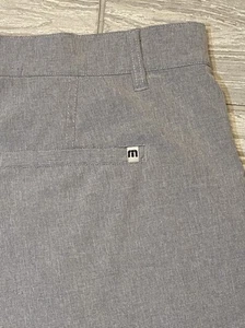 Travis Mathew Men's Chino Golf Shorts Stretch Gray Micro Check Size 40 - Picture 1 of 7