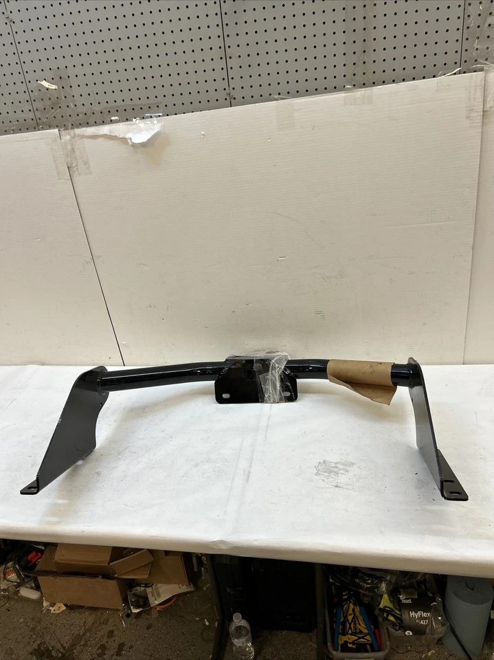 Приемник сцепного устройства Curt класса 3 13374 для классического Dodge Ram 1500 2009-2024 годов выпуска - Изображение 1 из 4