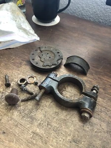 1947 1948 1949 1950 1951 1952 CHEVROLET GMC TRUCK MISC Hardware cover clamp MISC - Foto 1 di 2