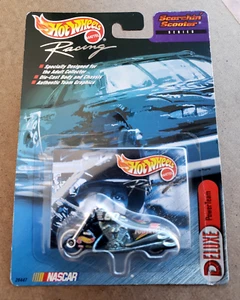 2000 Hot Wheels Racing DELUXE POWER TEAM SCORCHIN' SCOOTER Series Black 1:64 MC3 - Picture 1 of 15