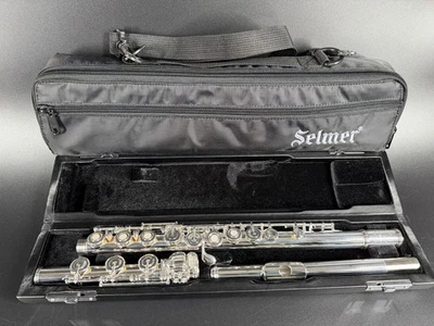 Selmer SFL411BEO Concert Flute in C/Open Hole/Offset G/Split E - Image 1 of 4