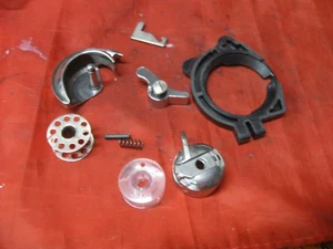 Singer 237 239 Sewing Machine BOBBIN CASE HOOK RACE VINTAGE - Picture 1 of 2